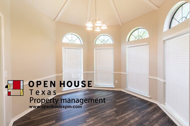 Building Photo - 2036 Liverpool Dr Plano