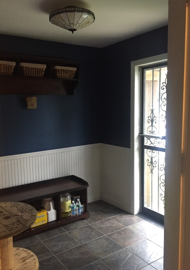 Building Photo - 224 Jackson St