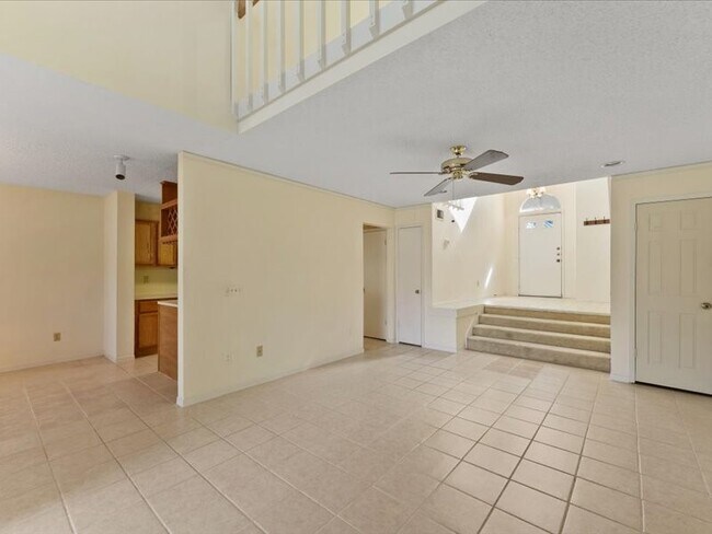 Foto del edificio - 3317 Golden Trails Dr