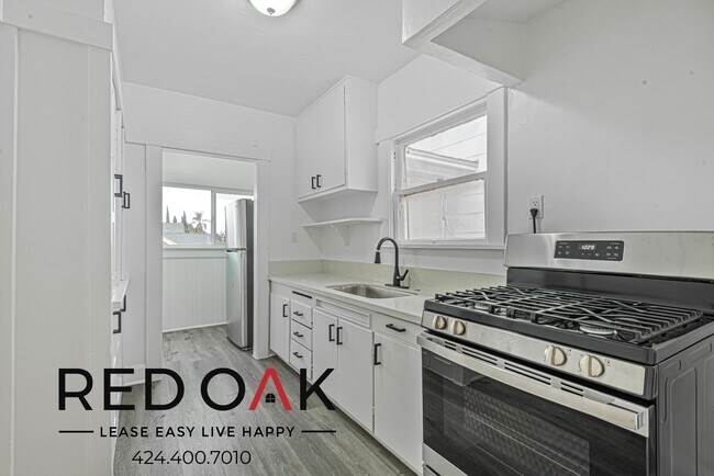 Building Photo - 4626 Wall St