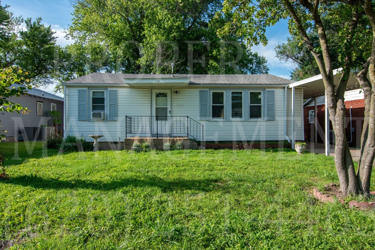 Primary Photo - 2-Bedroom 1 Bath rental in Coffeyville