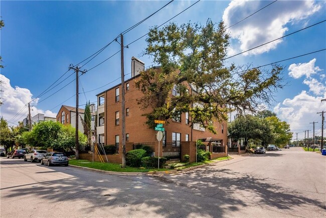 Foto del edificio - 2905 Swisher St