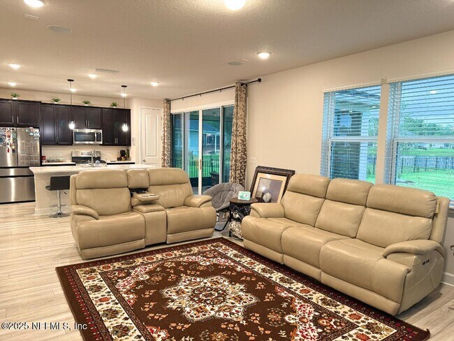 Building Photo - 47 Winged Elm Ct