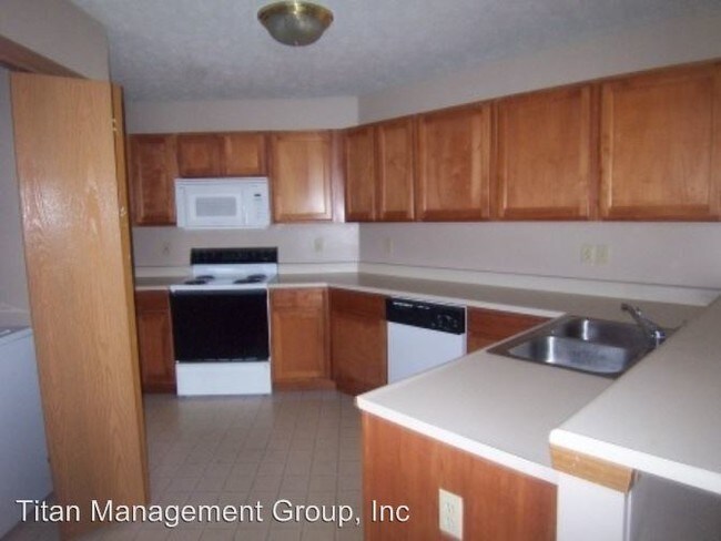 Building Photo - 3522-3526 Bethel Dr