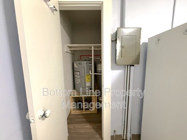 Building Photo - 206 Blacksnake Rd