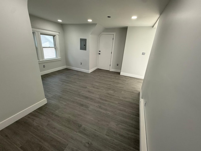 Foto del edificio - 160 Renner Ave