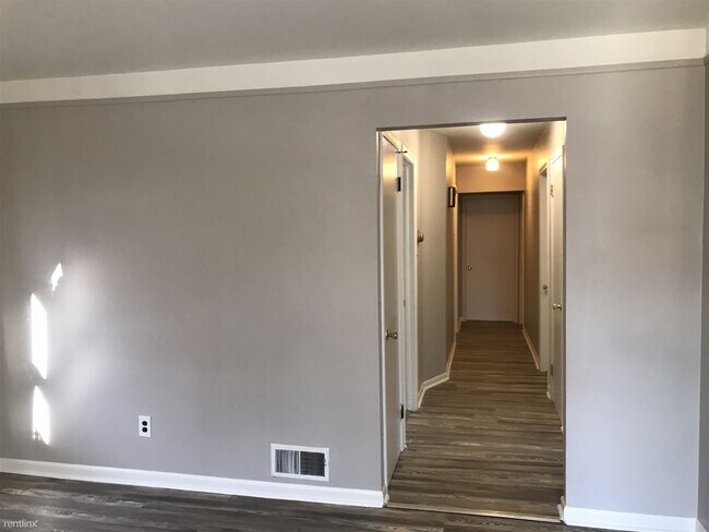 Foto del edificio - 4 br, 1 bath House - 1808 Charter St