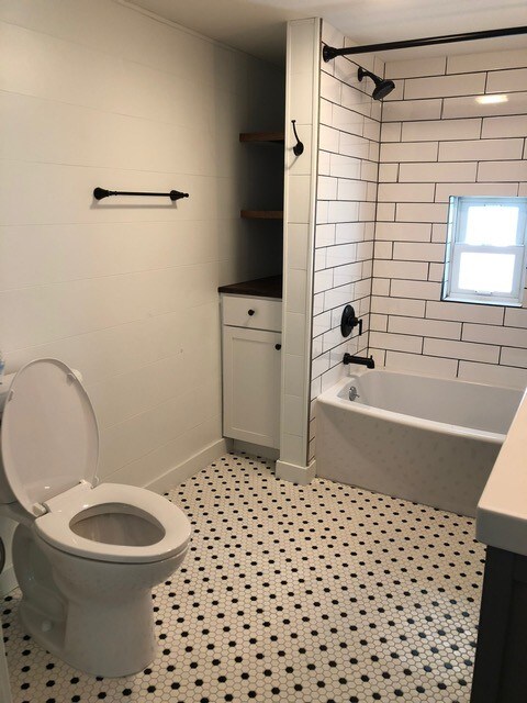 Foto del edificio - 662 Lamberton St NE