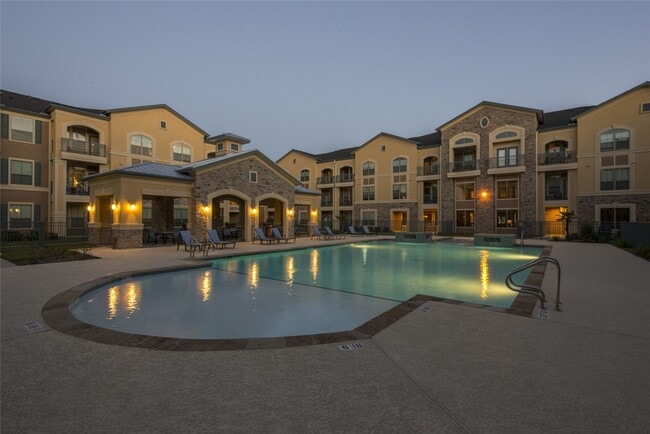 Foto del edificio - 11821 Cypress Corner Ln