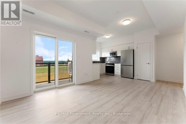Photo du bâtiment - 940-940 St David St N
