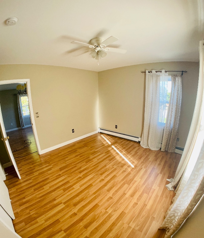 Foto principal - 634 East St