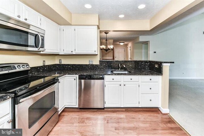 Foto del edificio - 12010 Ridge Knoll Dr