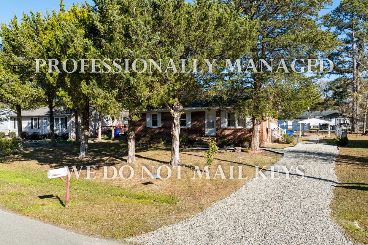 Primary Photo - 118 Arrowood Dr