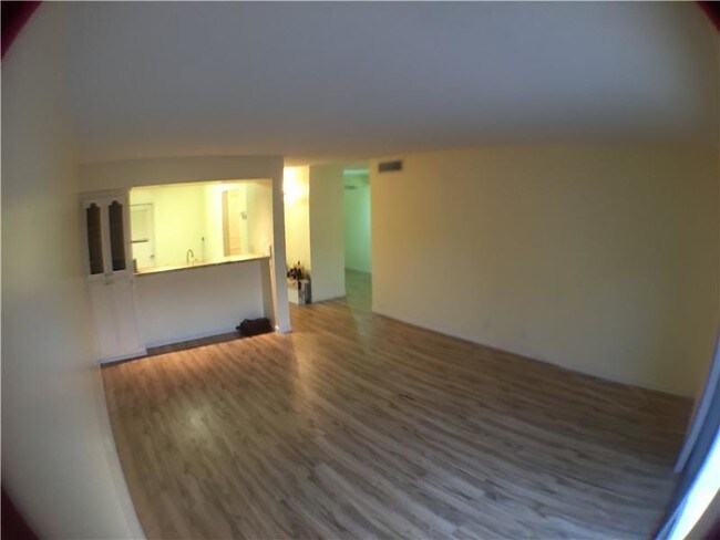 Foto del edificio - 5790 Stirling Rd