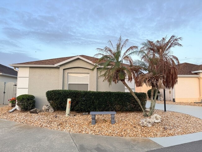 Building Photo - 408 Duarte Ln