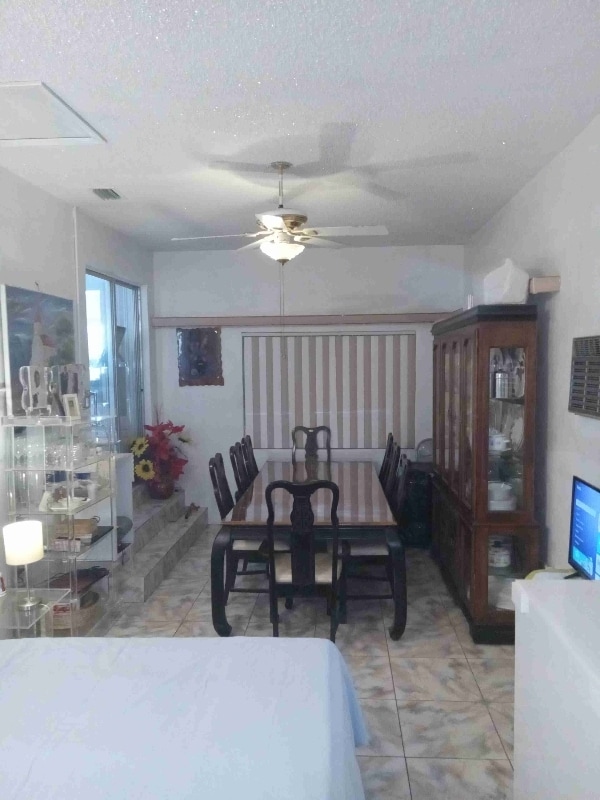 Foto del edificio - 1871 NE 158th St