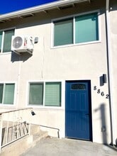 Building Photo - 8862 Golf Dr