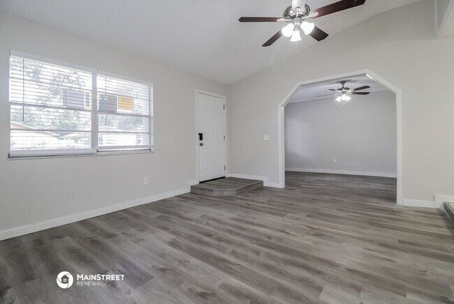 Foto del edificio - 1310 Cypress Ave