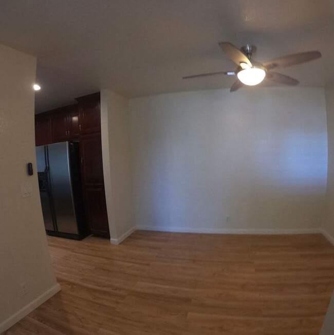 Foto del edificio - Centrally located Cambrian Park Condo