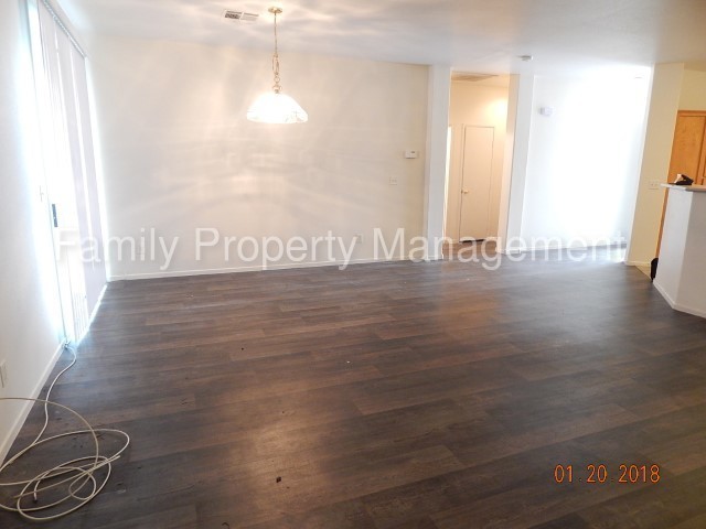 Building Photo - 5622 Sage Pines Dr