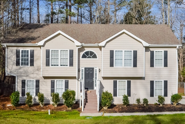 Building Photo - 150 Lakeside Dr