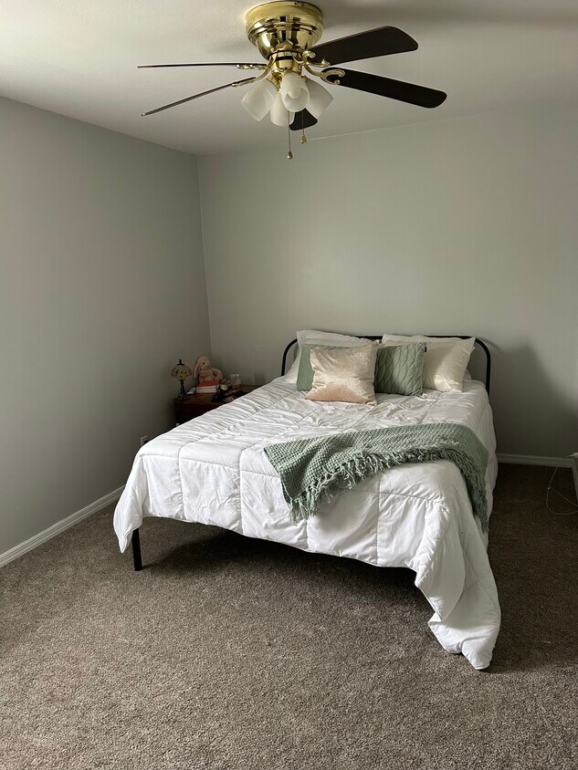 Foto principal - 1360 Ben Avon St