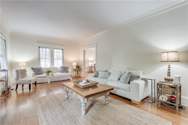 Foto del edificio - 159 Westminster Drive Northeast