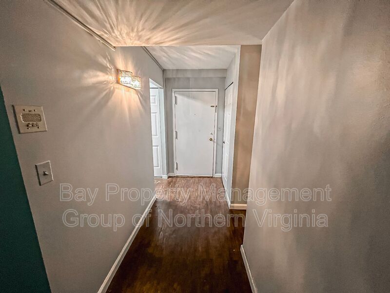 Foto del edificio - 7630 Provincial Dr