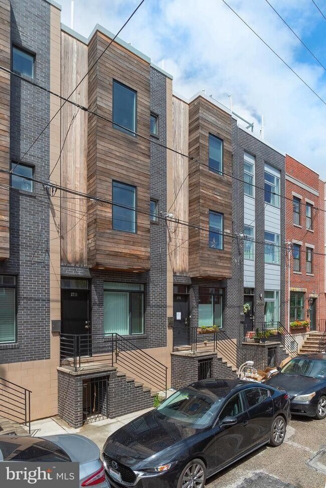 Foto del edificio - Modern 3 Bedroom 2.5 Bath Available In Fai...