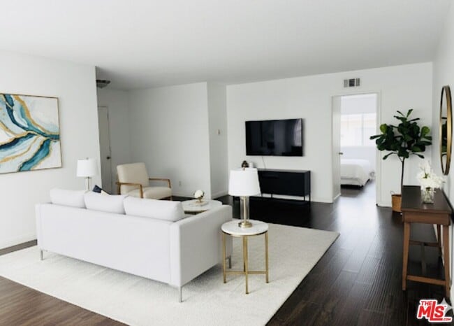 Foto del edificio - 1475 S Wooster St