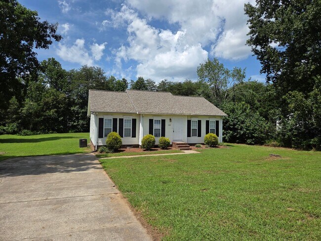 Foto del edificio - 3699 Lee Moore Rd
