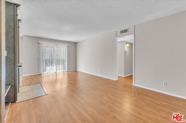 Building Photo - 5437 Corteen Pl