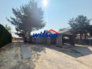 Building Photo - 1206 S Voelker Ave