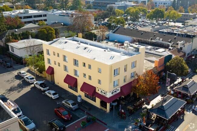 Foto del edificio - 411 California Ave