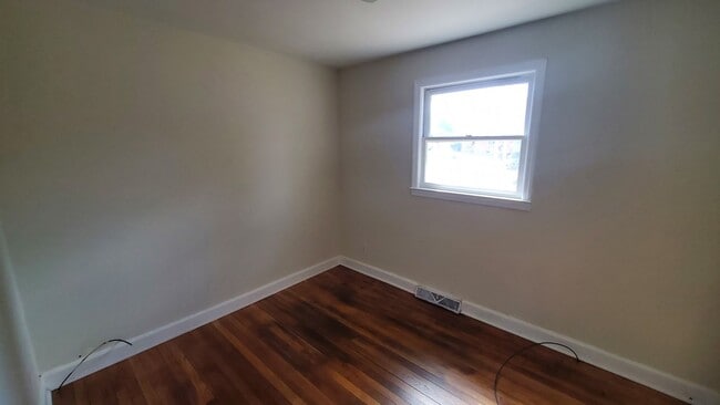 Foto del edificio - 3 Bedroom 1 Bathroom House