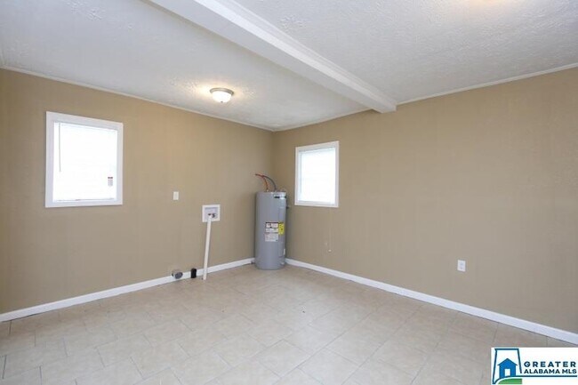 Foto del edificio - 7870 Lake Ave NW