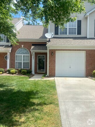 Building Photo - 3304 Summerfield Ridge Ln