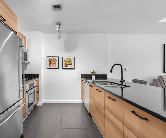 Building Photo - 3301 NE 1st Ave