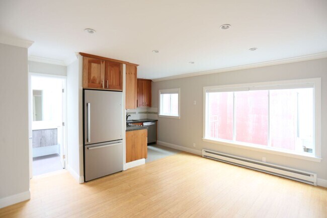 Building Photo - OPEN HOUSE:Thurday(4/11)7pm-7:20pm  Top fl...