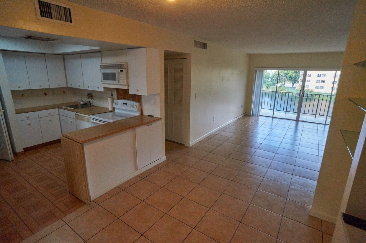 8775 Park Blvd, Miami, FL 33172 Condo for Rent in Miami, FL