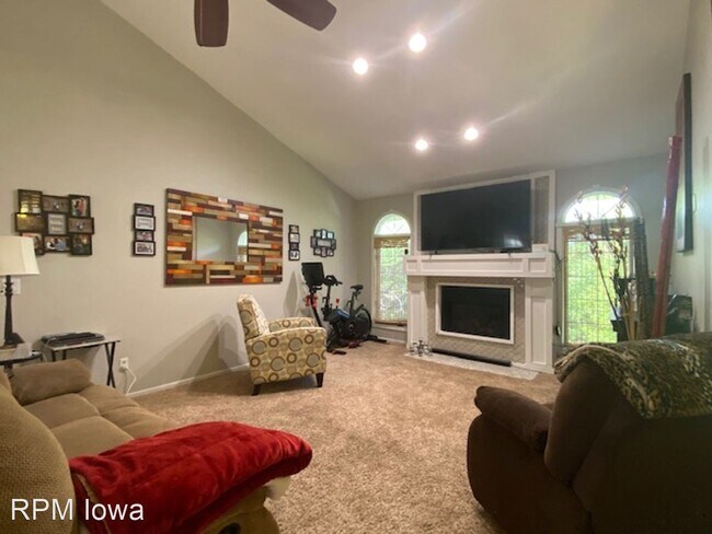 Foto del edificio - 3 br, 3 bath House - 1848 NW 90th Street