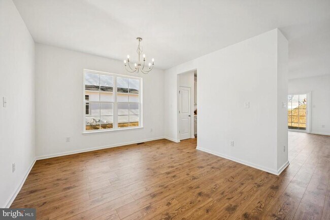 Building Photo - 726 Northwood Ave