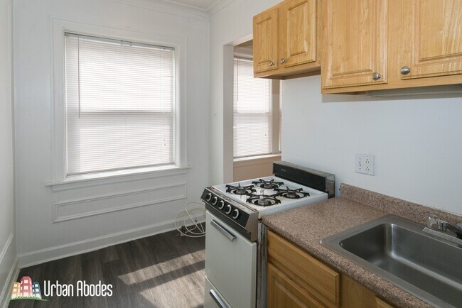 Foto del edificio - 5516 N Kenmore Ave