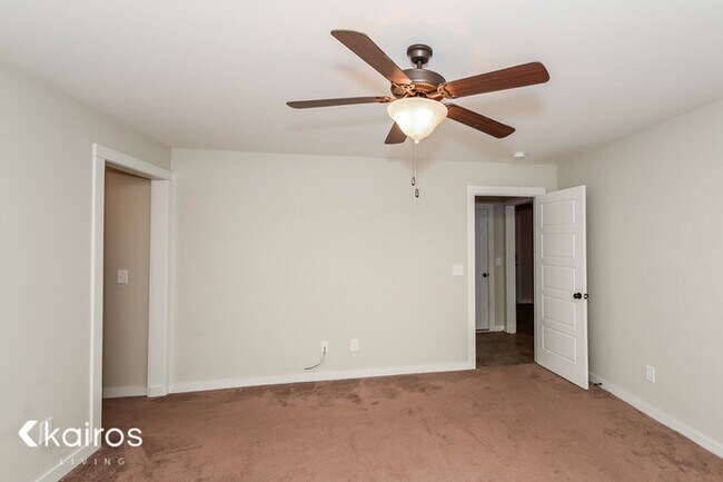 Building Photo - 150 Shiloh Creek Drive