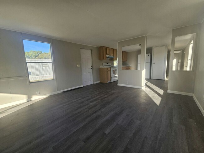 Foto del edificio - 6280 Hamilton Dr