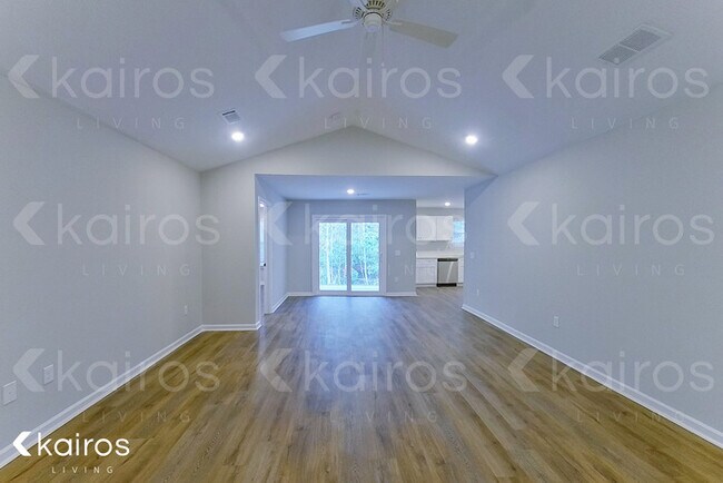 Foto del edificio - 148 Cottage Grove Rd