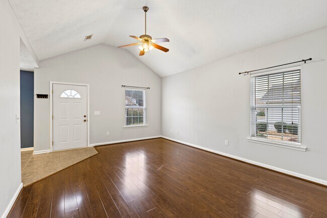 Foto del edificio - 1459 Bedrock Dr