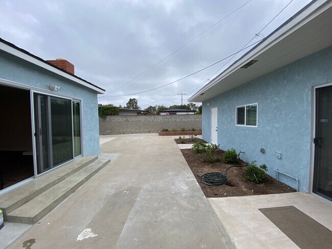 Foto del edificio - Beautifully Upgraded Home in the Heart of Central Torrance