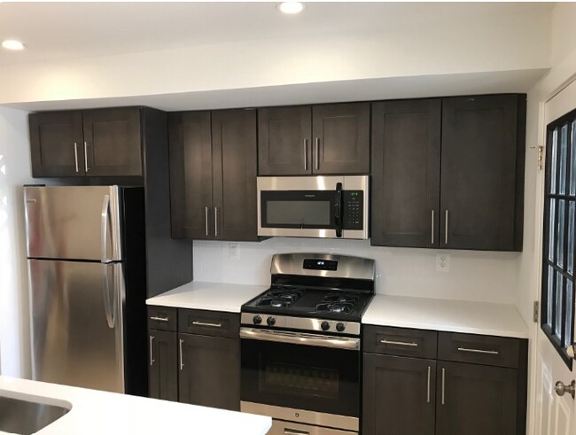 Foto del edificio - 2626 Garfield St NW