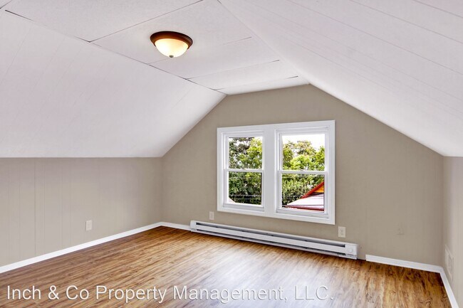 Building Photo - 3 br, 1 bath House - 823 South 5th Street